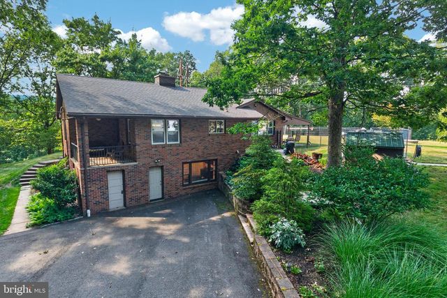 50 HILL LN, Mohnton, PA 19540