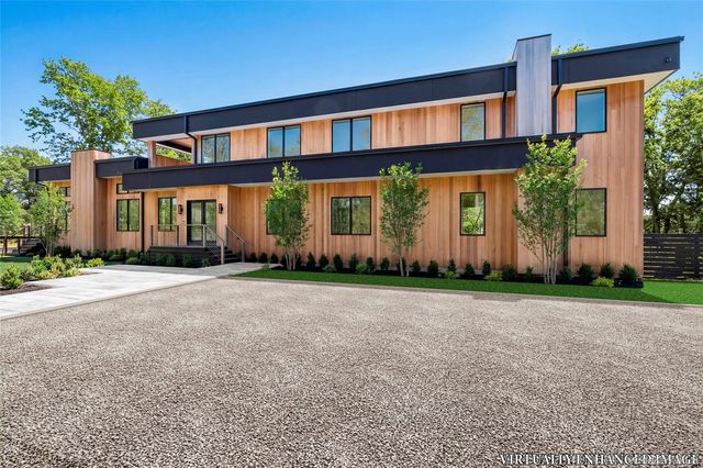 8 Hilo Drive, Shelter Island, NY 11964