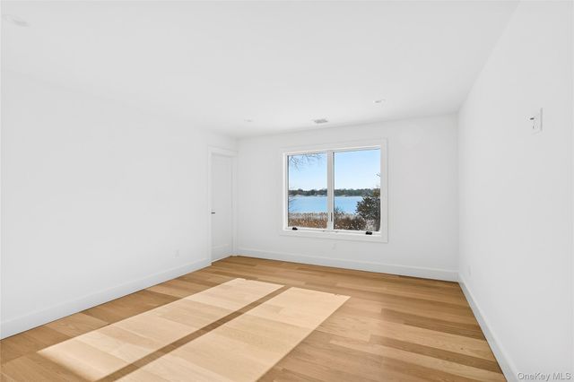 8 Hilo Drive, Shelter Island, NY 11964