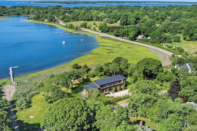 8 Hilo Drive, Shelter Island, NY 11964