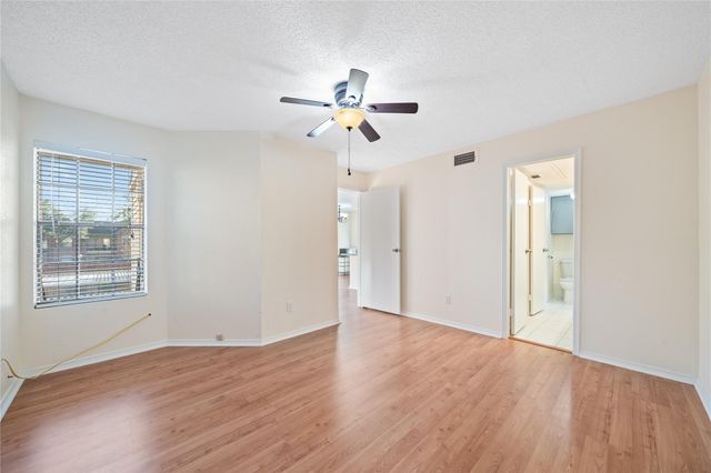 2750 Holly Hall Street 1510, Houston, TX 77054