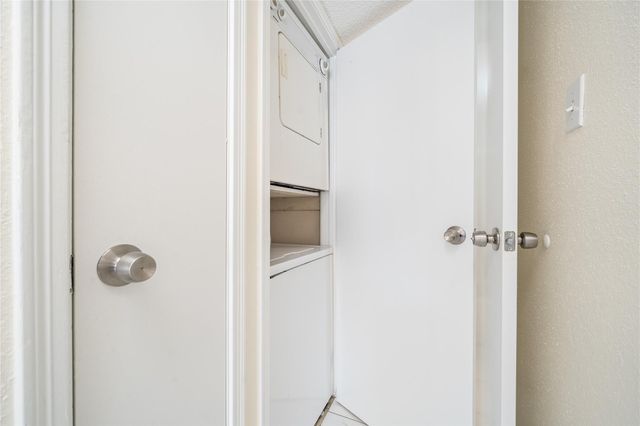 2750 Holly Hall Street 1510, Houston, TX 77054