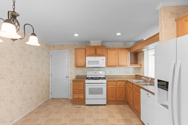 1040 Palm Dr., Conway, SC 29526