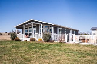 1558 N 450th Road, Baldwin City, KS 66006