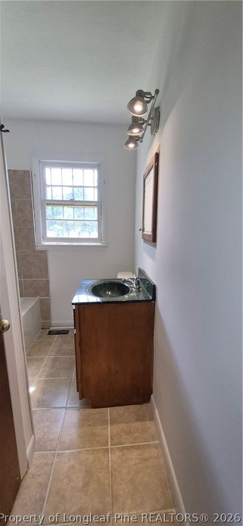 909 Rochester Drive, Fayetteville, NC 28305 — photo 12