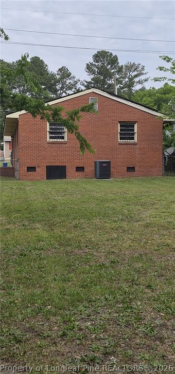 909 Rochester Drive, Fayetteville, NC 28305 — photo 15