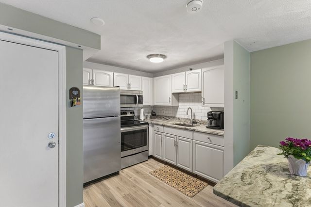 12 Summit Ave. 6, Beverly, MA 01915