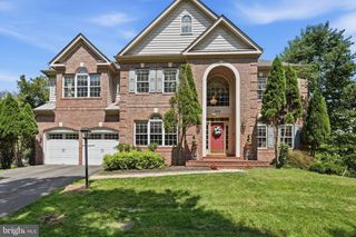 1072 SAFA ST, Herndon, VA 20170