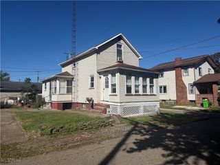 310 N Center Street, Uhrichsville, OH 44683