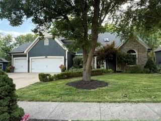 606 Harborview Drive, Smithville, MO 64089