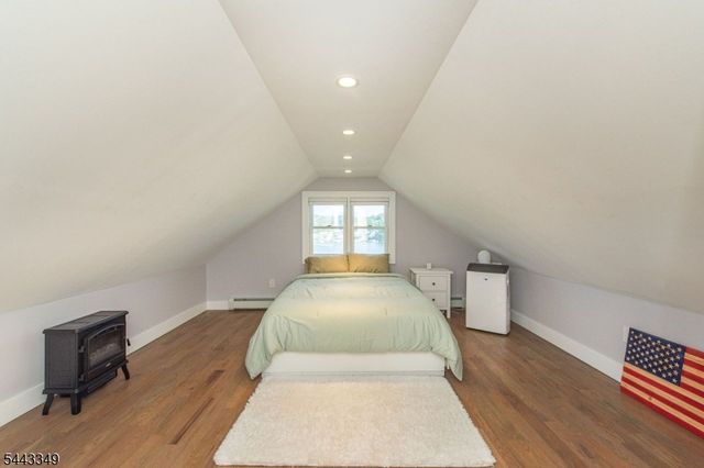 33 S Lakeside Ave, Jefferson Twp., NJ 07849