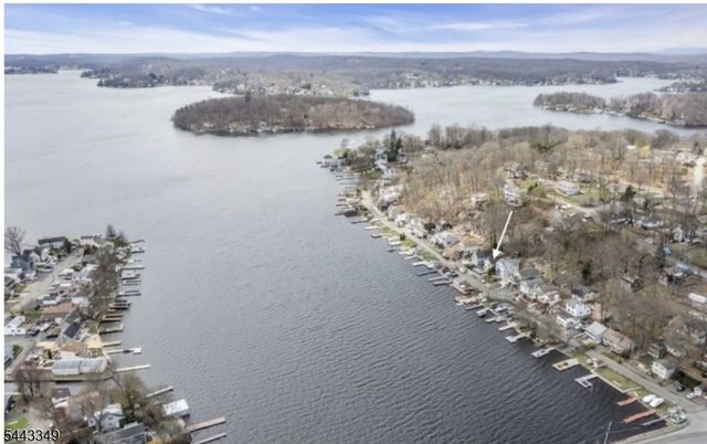 33 S Lakeside Ave, Jefferson Twp., NJ 07849