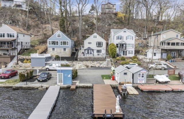 33 S Lakeside Ave, Jefferson Twp., NJ 07849
