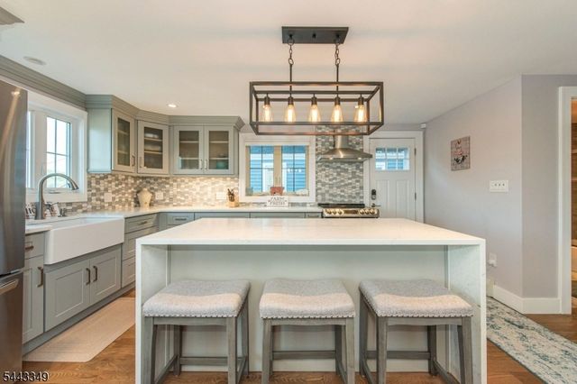 33 S Lakeside Ave, Jefferson Twp., NJ 07849