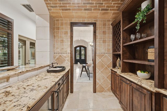 504 Black Wolf RUN, Austin, TX 78738