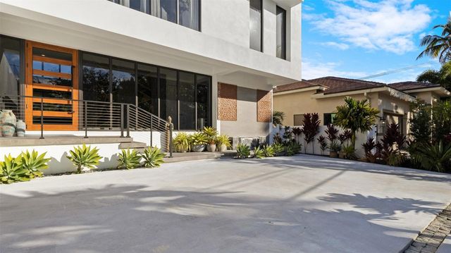 823 Ponce De Leon Drive, Fort Lauderdale, FL 33316