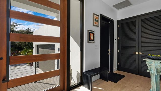 823 Ponce De Leon Drive, Fort Lauderdale, FL 33316