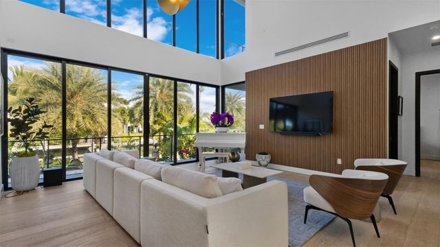 823 Ponce De Leon Drive, Fort Lauderdale, FL 33316