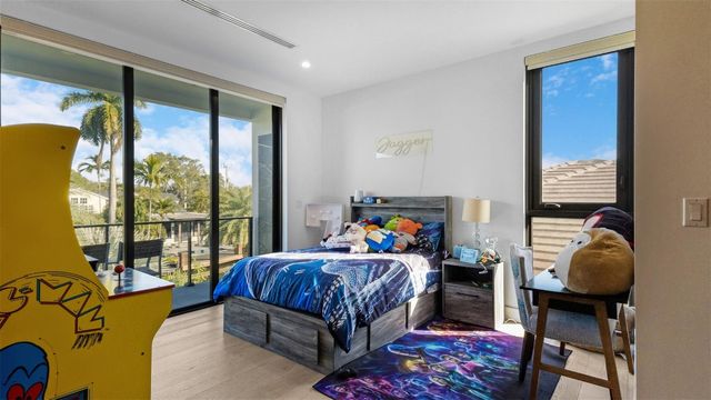 823 Ponce De Leon Drive, Fort Lauderdale, FL 33316