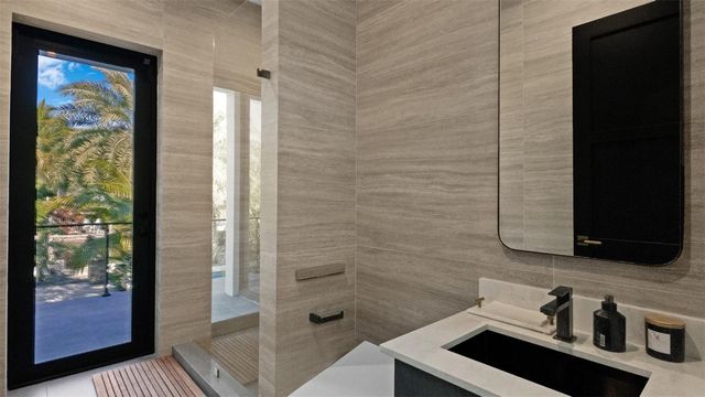 823 Ponce De Leon Drive, Fort Lauderdale, FL 33316