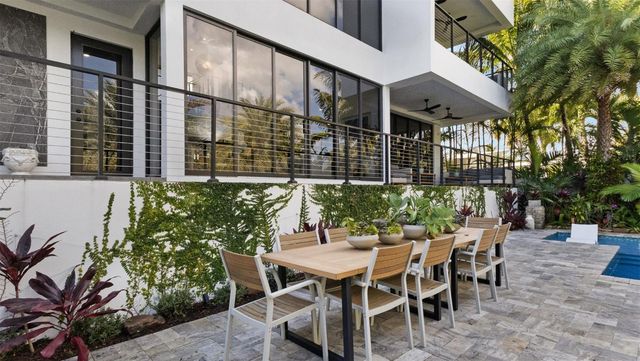 823 Ponce De Leon Drive, Fort Lauderdale, FL 33316