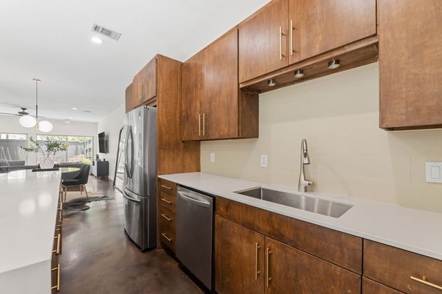 4411 Roseland Avenue, Dallas, TX 75204