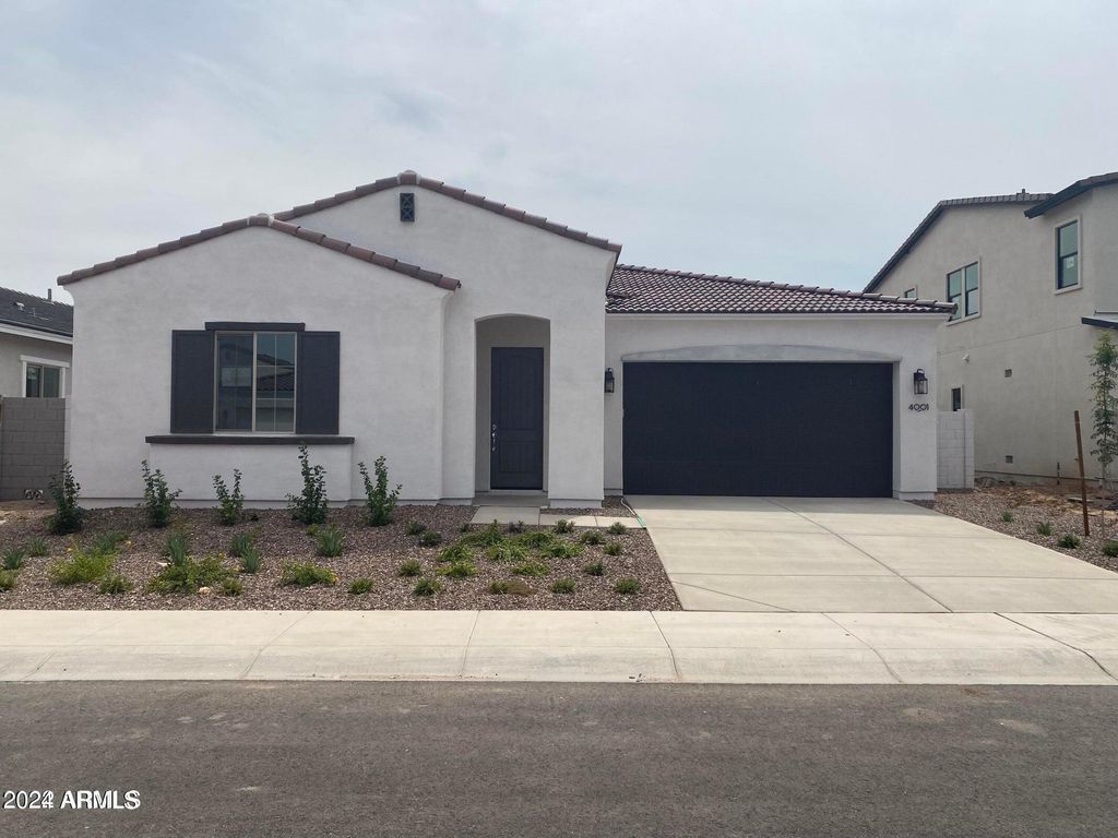 4001 W BRASS Lane, San Tan Valley, AZ 85144