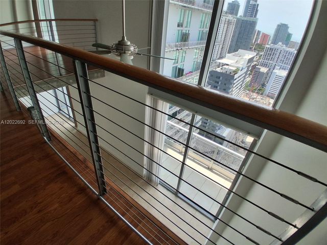 690 SW 1st Ct PHI19, Miami, FL 33130