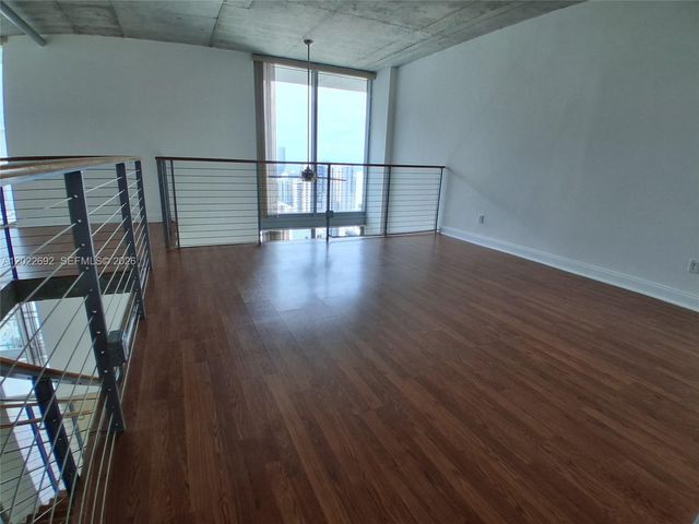 690 SW 1st Ct PHI19, Miami, FL 33130