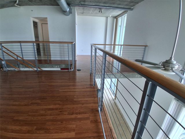 690 SW 1st Ct PHI19, Miami, FL 33130