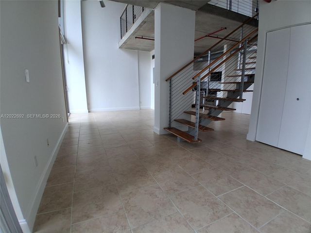 690 SW 1st Ct PHI19, Miami, FL 33130