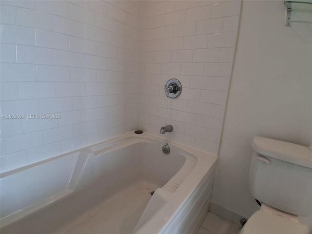 690 SW 1st Ct PHI19, Miami, FL 33130