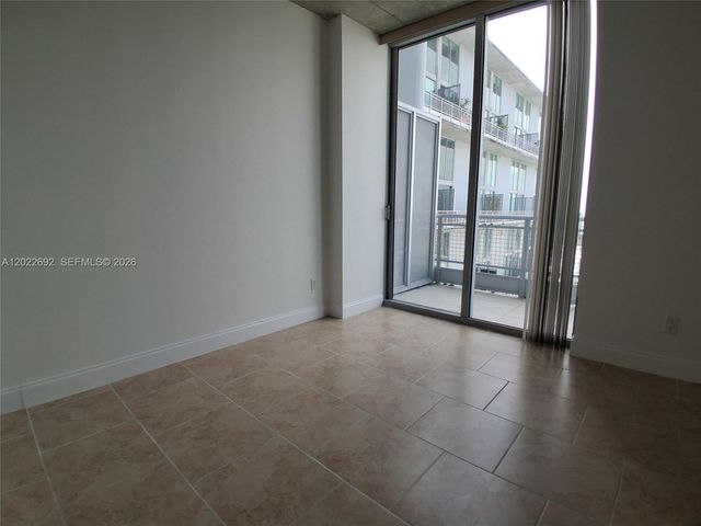 690 SW 1st Ct PHI19, Miami, FL 33130