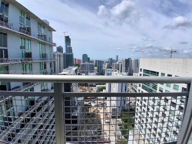 690 SW 1st Ct PHI19, Miami, FL 33130