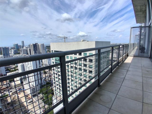 690 SW 1st Ct PHI19, Miami, FL 33130