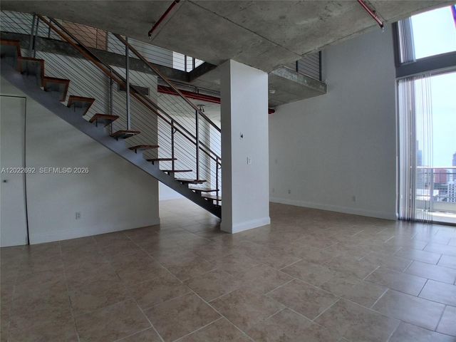690 SW 1st Ct PHI19, Miami, FL 33130
