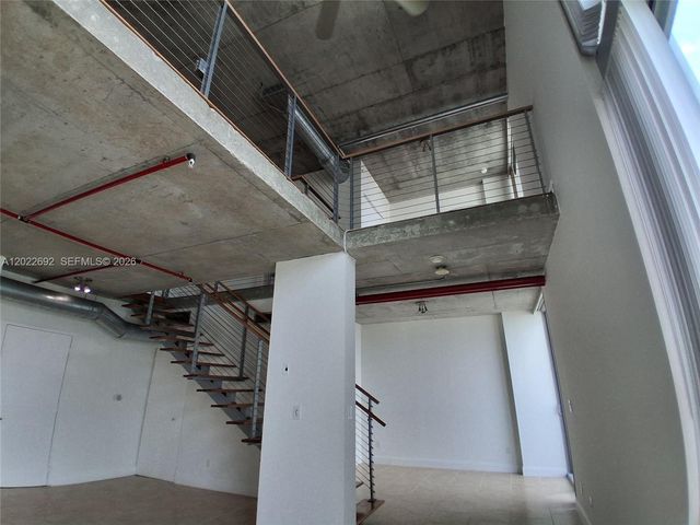 690 SW 1st Ct PHI19, Miami, FL 33130