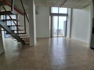 690 SW 1st Ct PHI19, Miami, FL 33130
