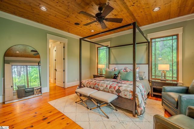 102 Granny Gear Road, Sunset, SC 29685