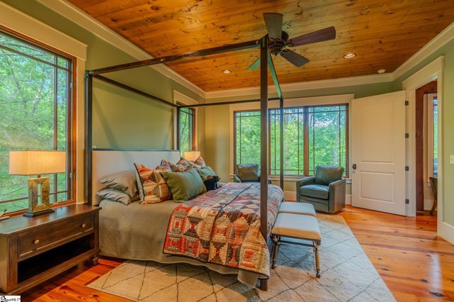 102 Granny Gear Road, Sunset, SC 29685