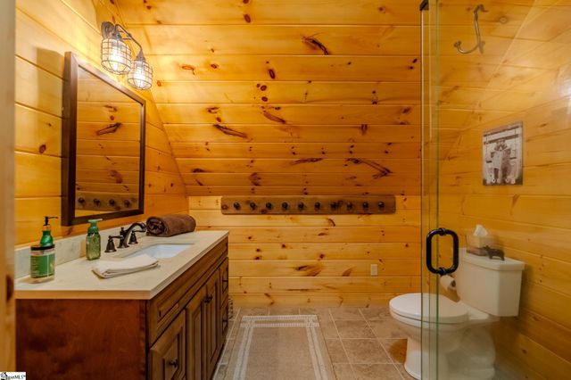 102 Granny Gear Road, Sunset, SC 29685