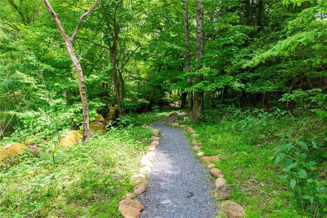 314 Catawba Circle, Ellijay, GA 30540