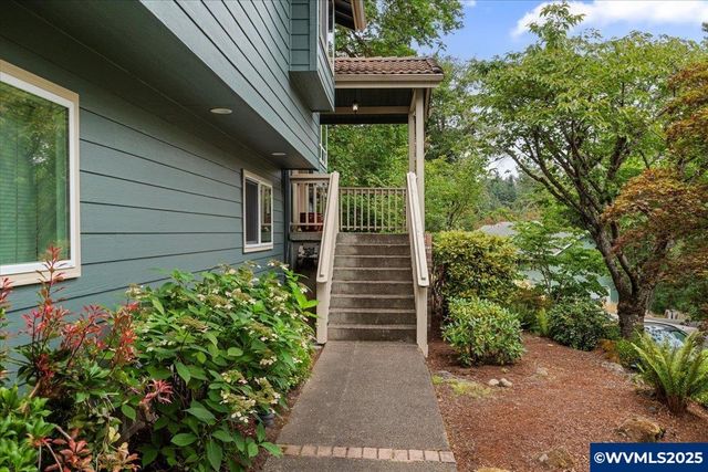 2240 Joplin Ct S, Salem, OR 97302
