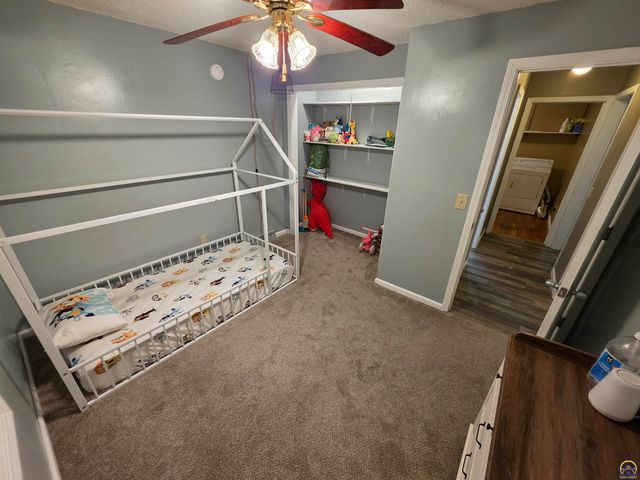 4632 NW 35th ST, Topeka, KS 66618