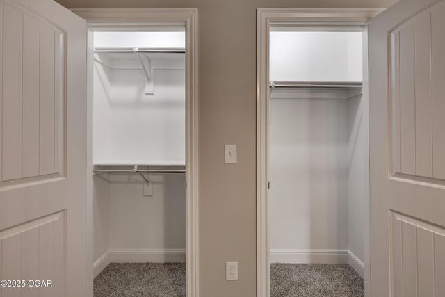 1222 Grand Avenue, Joplin, MO 64801