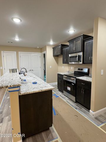 1222 Grand Avenue, Joplin, MO 64801