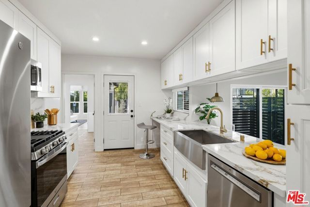 2621 Veteran Avenue, Los Angeles, CA 90064