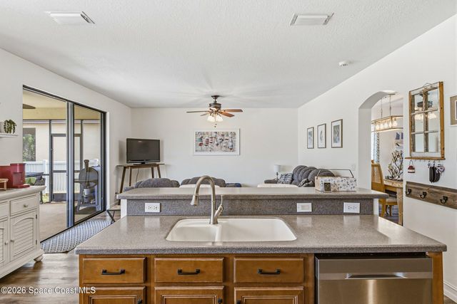 294 Breckenridge Circle SE, Palm Bay, FL 32909