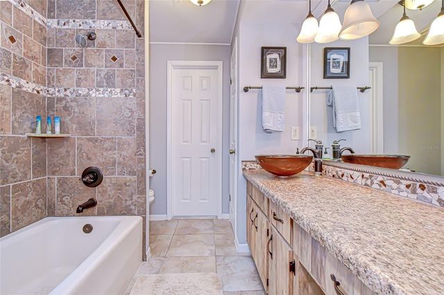 2109 LITHIA PINECREST ROAD, Valrico, FL 33596