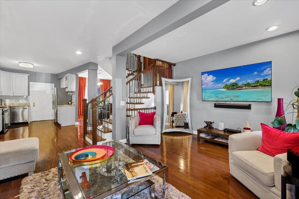 2339 E 72nd Street 1, Chicago, IL 60649 — photo 3